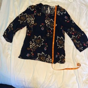 Navy blue and floral print women’s blouse with 3/4 length sleev